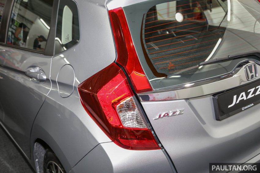 汽油版 Honda Jazz 小改款公开展示，规格配备全曝光。 30060