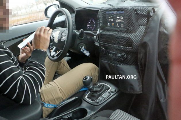 发布在即, Hyundai Kona 小型SUV无伪装实车现身葡国！