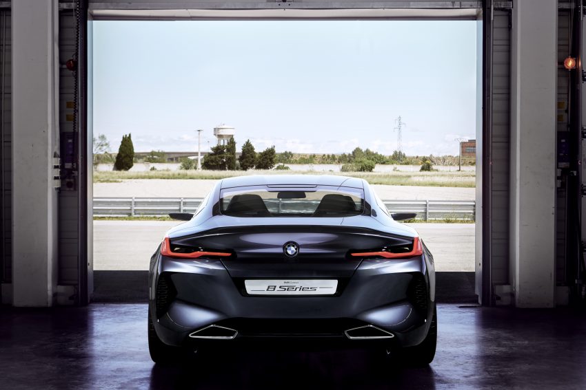 BMW 发布全新 8 Series 概念车，2018年正式投入量产。 31087