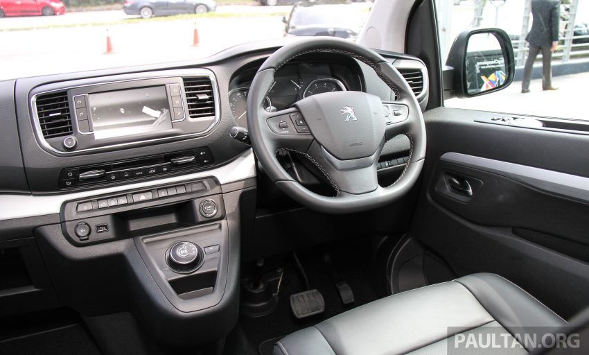 Peugeot Traveller 本地新车预览，今年第三季正式发布。 31056