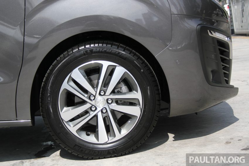 Peugeot Traveller 本地新车预览，今年第三季正式发布。 31023