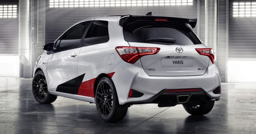 谍照：Toyota Yaris GRMN 五门版无伪装实车上路试跑。 29772