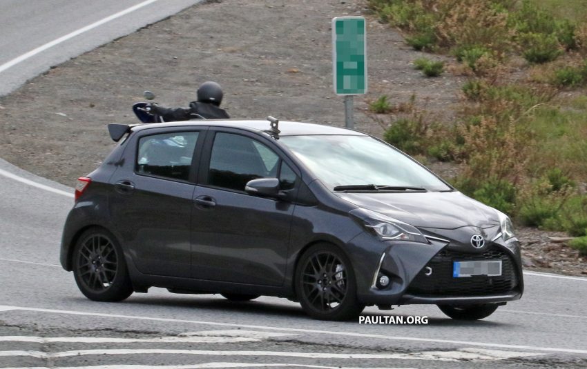 谍照：Toyota Yaris GRMN 五门版无伪装实车上路试跑。 29776
