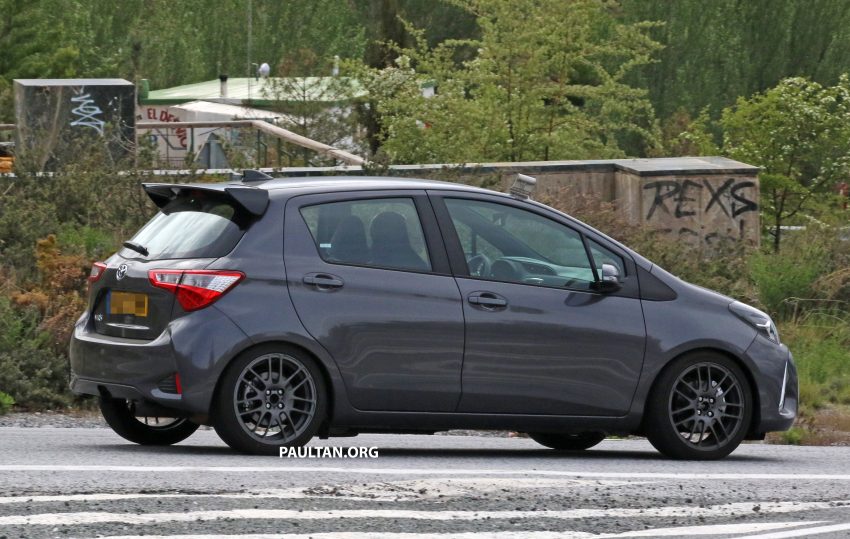 谍照：Toyota Yaris GRMN 五门版无伪装实车上路试跑。 29780