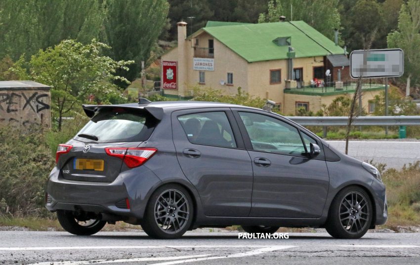 谍照：Toyota Yaris GRMN 五门版无伪装实车上路试跑。 29781