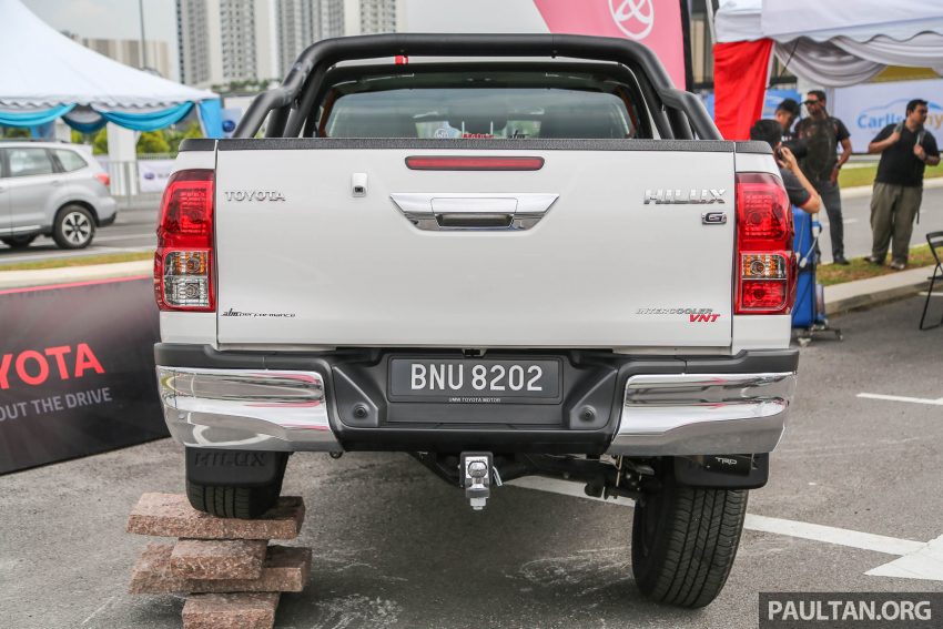 图集：Toyota Hilux 2.4G TRD, 外观小修饰, 更显运动化！ 29616