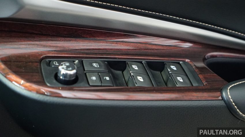 日本代理商放消息，Toyota Harrier 小改款6月8日发布。 31659