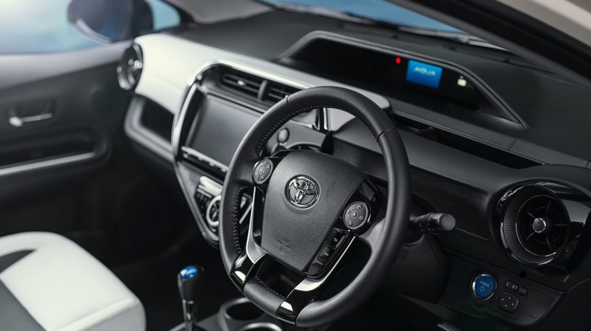 PS作品，基于 Toyota Prius C 的 Perodua Myvi Active。 33792