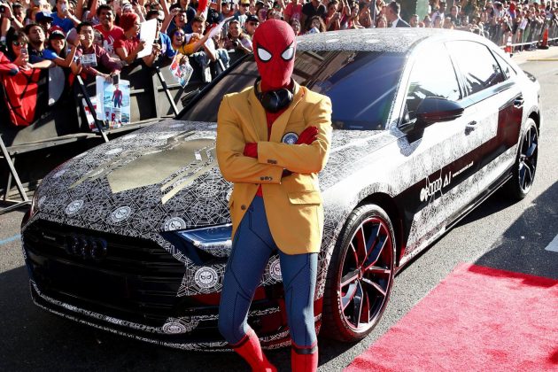 蜘蛛侠电影全球首映会，Audi A8 载着主角霸气登场。