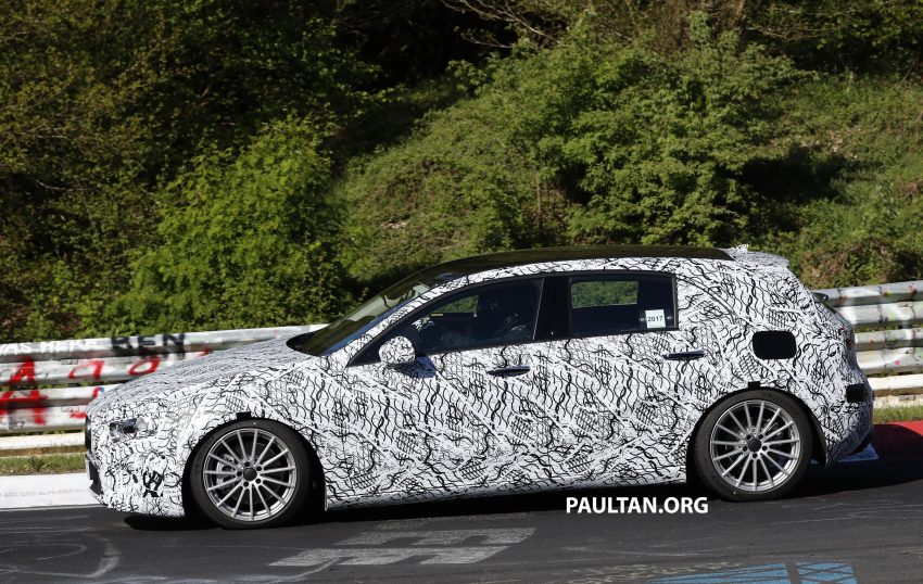 谍照：2018 Mercedes-Benz A-Class 内装中控台曝光。 33394