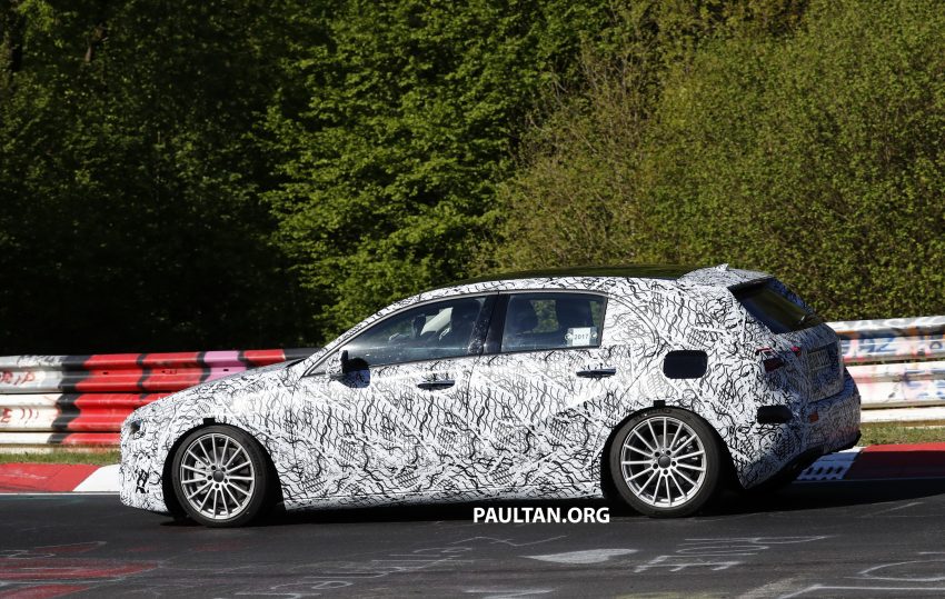 谍照：2018 Mercedes-Benz A-Class 内装中控台曝光。 33395
