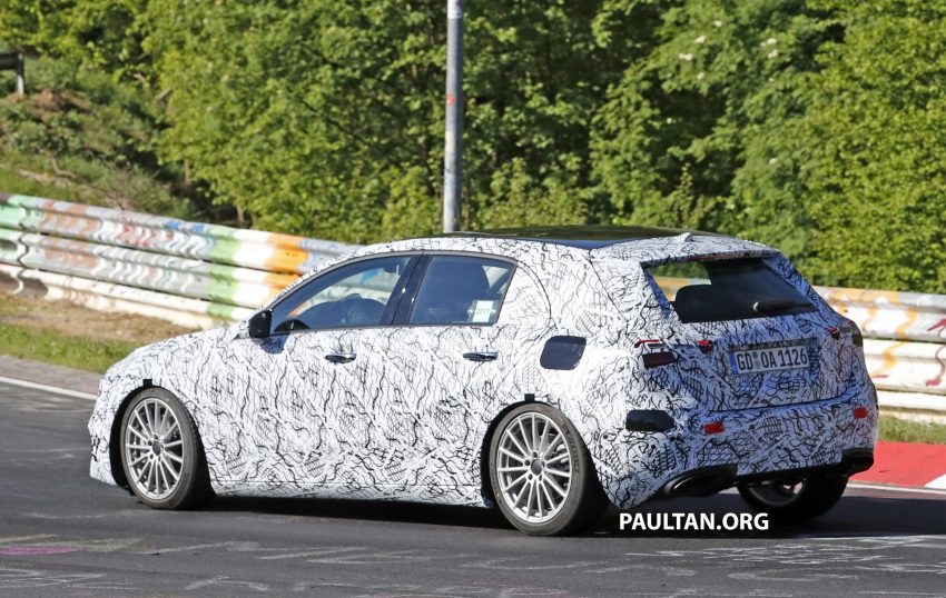 谍照：2018 Mercedes-Benz A-Class 内装中控台曝光。 33396