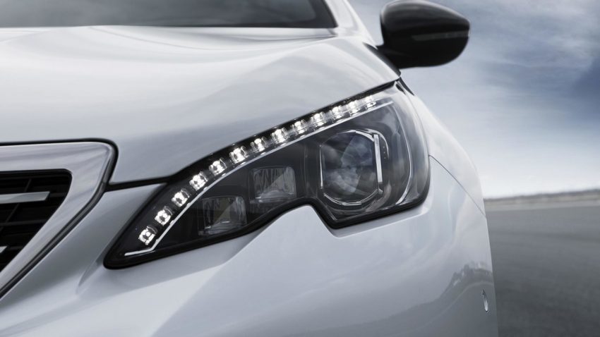 原厂发布小改款 Peugeot 308 车系官图，揭露部分规格。 31796