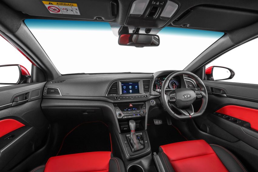 全新 Hyundai Elantra 今起开放预定，开斋节前可取车。 31808
