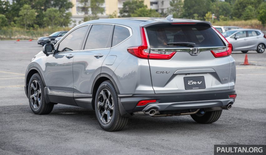 汽车图集：Honda CR-V 四代和五代新旧车型外观对比。 33027