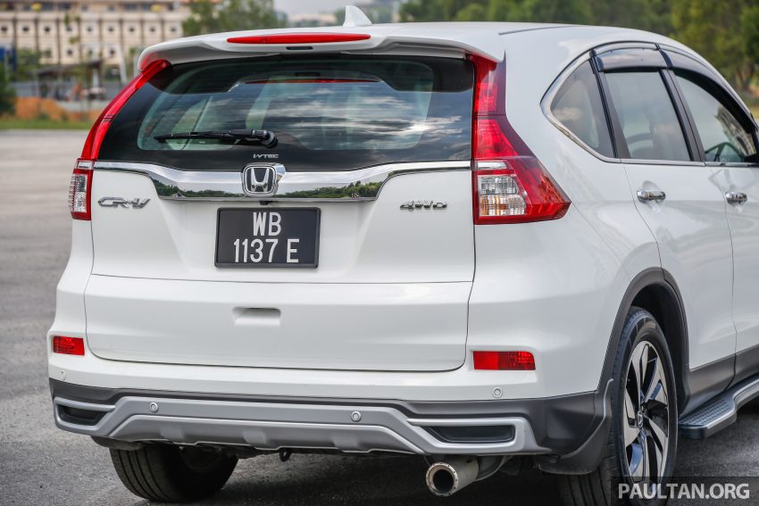 汽车图集：Honda CR-V 四代和五代新旧车型外观对比。 33045