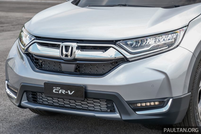 汽车图集：Honda CR-V 四代和五代新旧车型外观对比。 33032