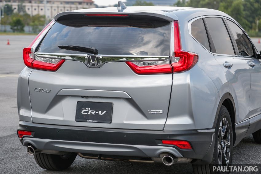 汽车图集：Honda CR-V 四代和五代新旧车型外观对比。 33034