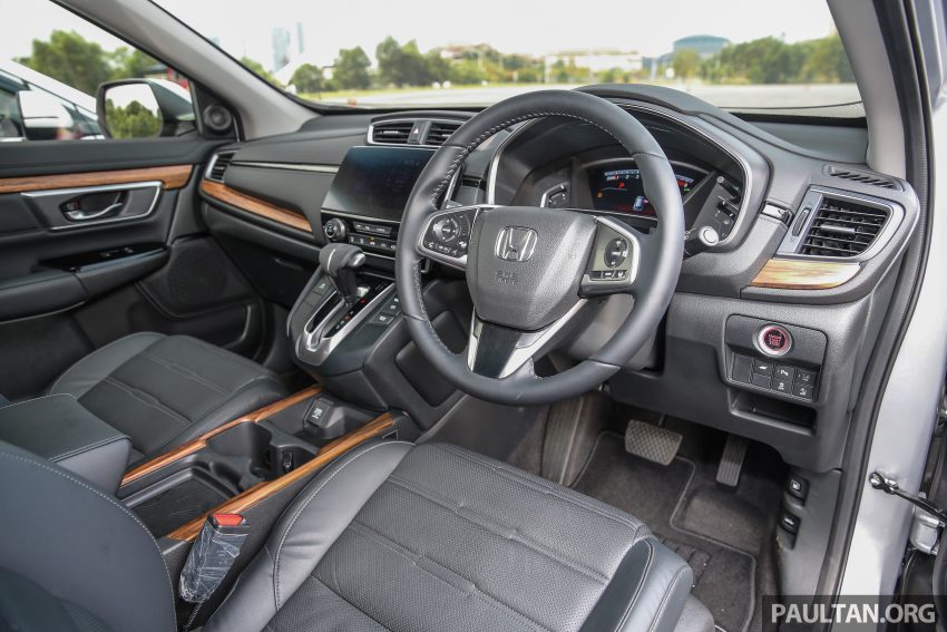 汽车图集：Honda CR-V 四代和五代新旧车型外观对比。 33048