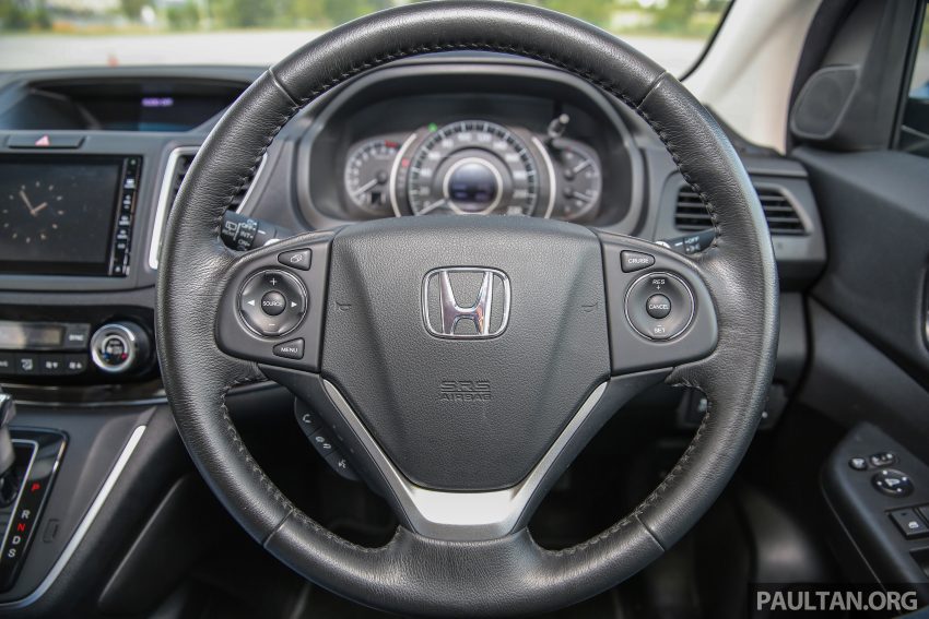 汽车图集：Honda CR-V 四代和五代新旧车型外观对比。 33060