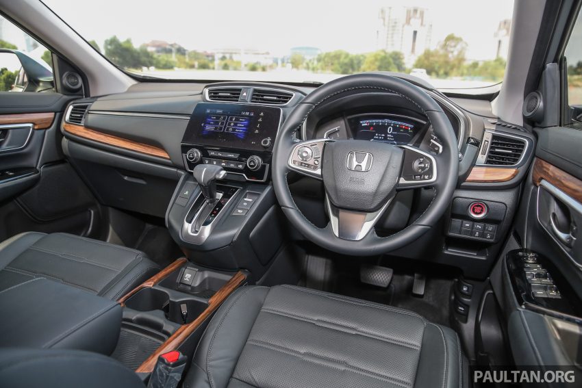汽车图集：Honda CR-V 四代和五代新旧车型外观对比。 33049