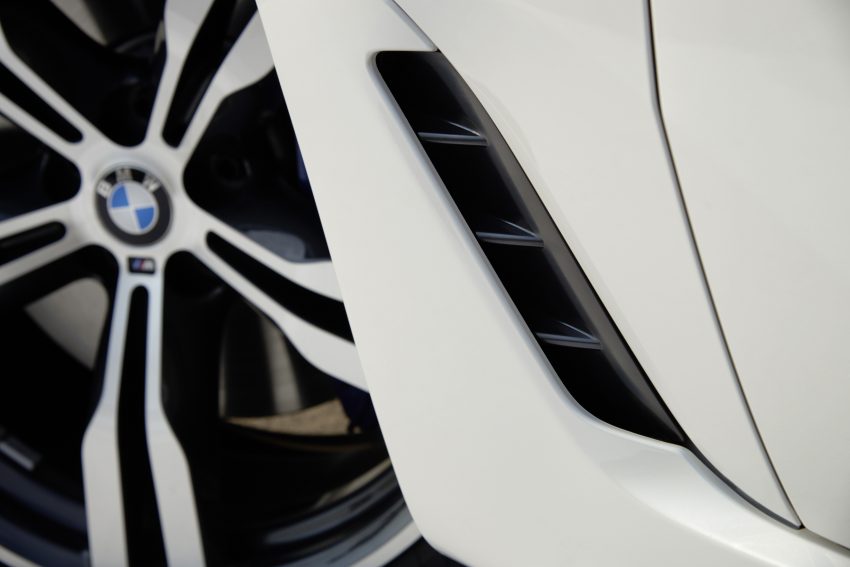 原厂释出全新 G32 BMW 6 Series Gran Turismo 官图。 32887