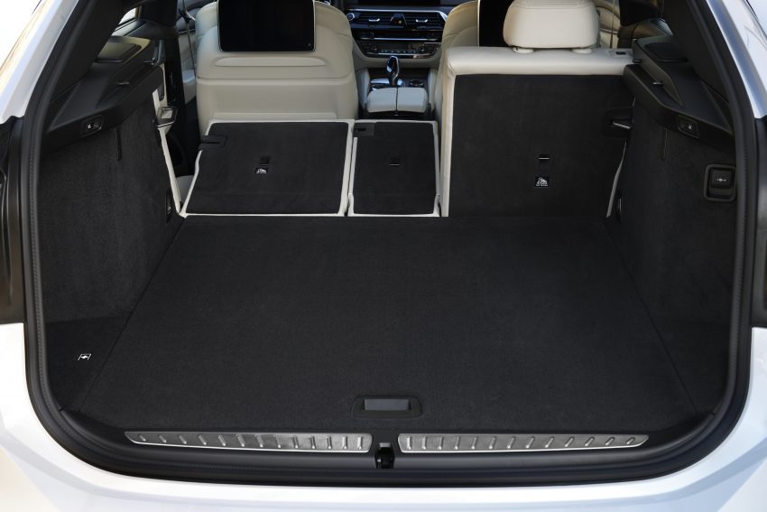 原厂释出全新 G32 BMW 6 Series Gran Turismo 官图。 32892