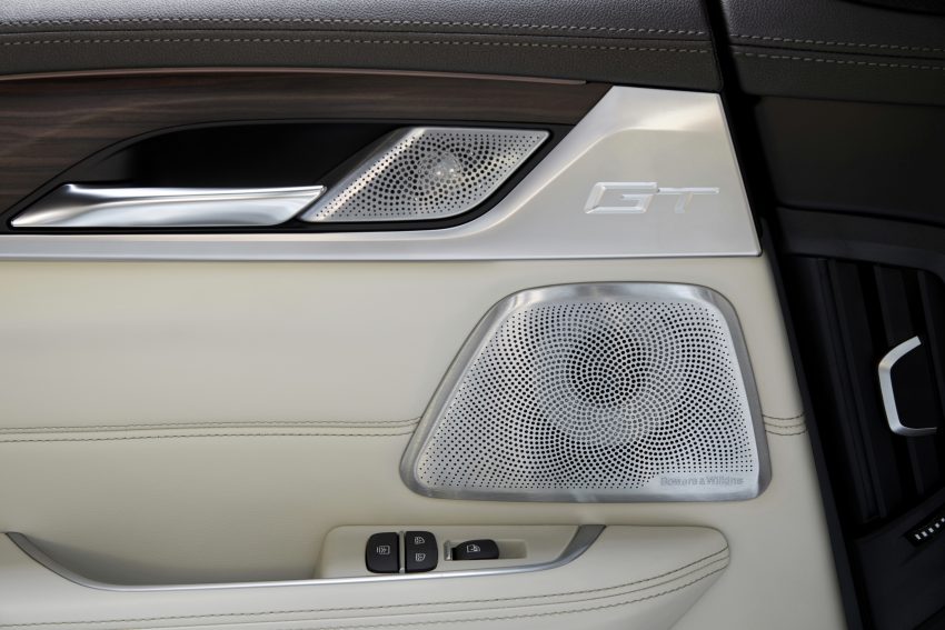 原厂释出全新 G32 BMW 6 Series Gran Turismo 官图。 32897