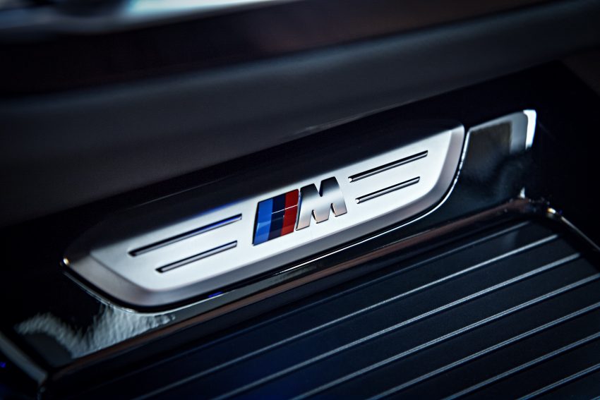 德国发布全新 BMW X3，外型更运动化，内装更豪华。 34108