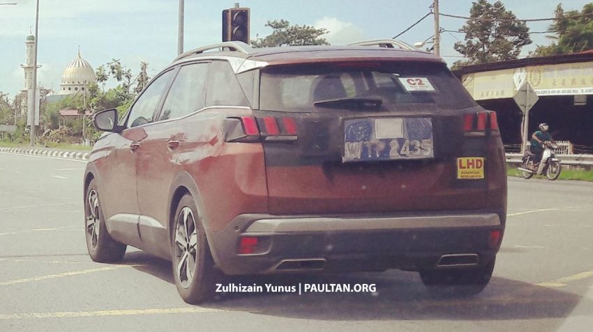 第二代左驾版 Peugeot 3008 被拍到本地进行公路实测。 34157