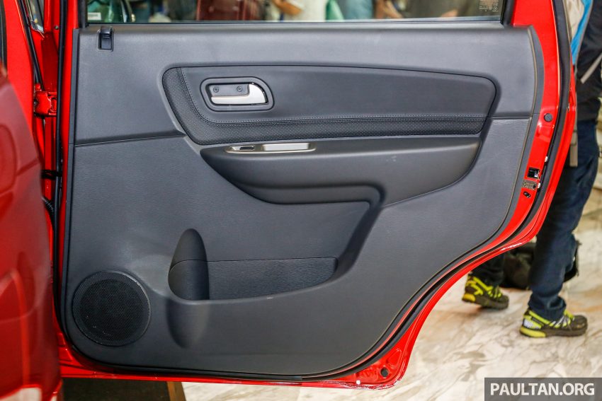 2017 Proton Exora 小改款亮相 Proton-Geely 签约现场。 33875