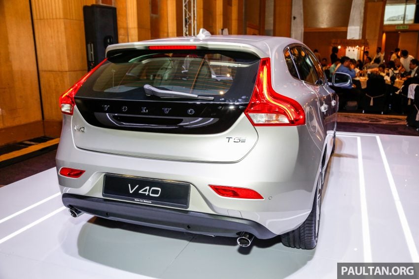 2017 Volvo V40 小改款本地面市, 价格不变, 售18万令吉。 33296