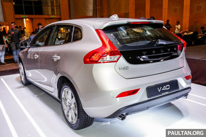 2017 Volvo V40 小改款本地面市, 价格不变, 售18万令吉。 33297