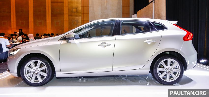 2017 Volvo V40 小改款本地面市, 价格不变, 售18万令吉。 33300