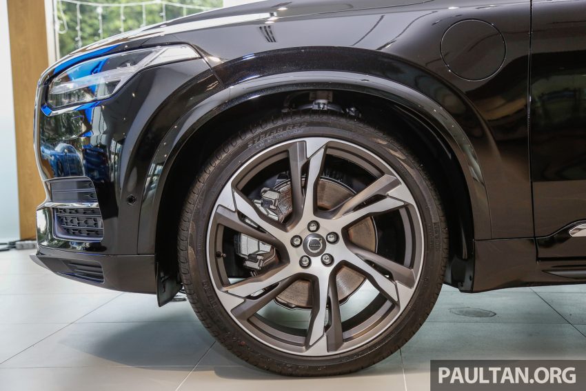 Volvo XC90 推出各种专属外观与内装套件，提升质感。 31917