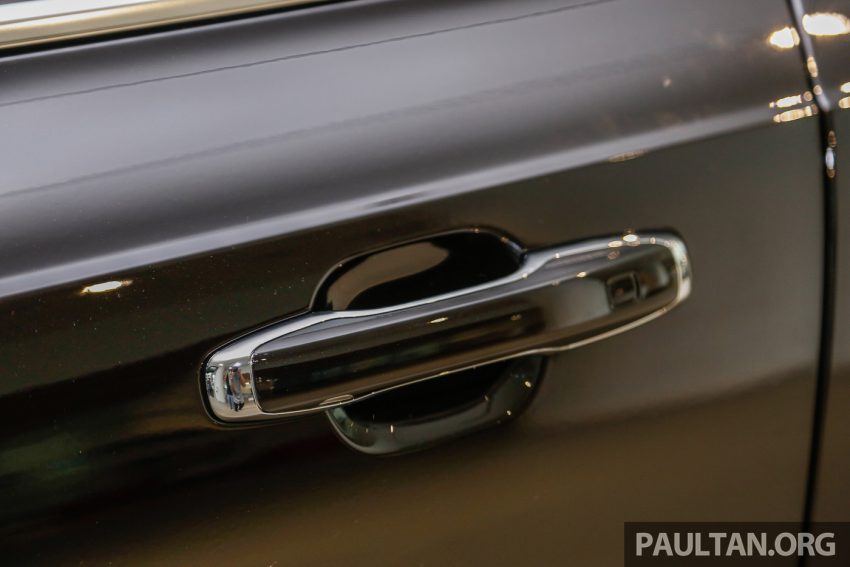 Volvo XC90 推出各种专属外观与内装套件，提升质感。 31920