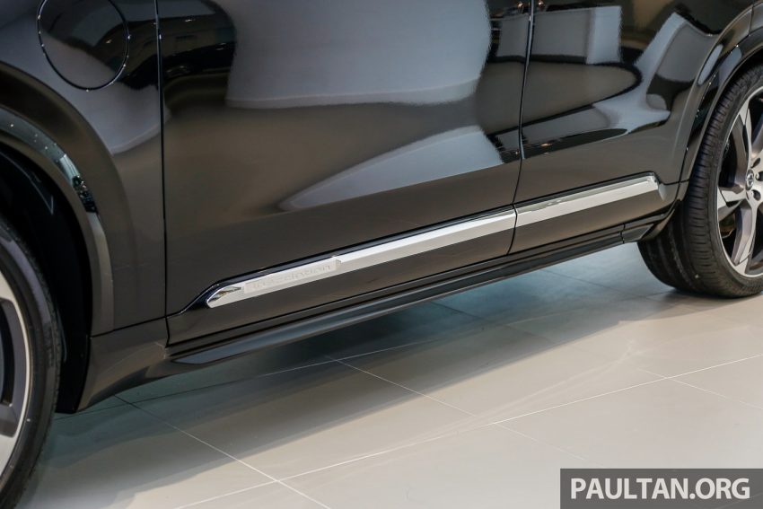 Volvo XC90 推出各种专属外观与内装套件，提升质感。 31922