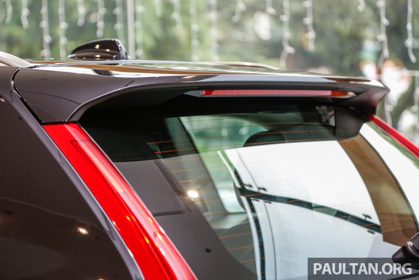 Volvo XC90 推出各种专属外观与内装套件，提升质感。 31930