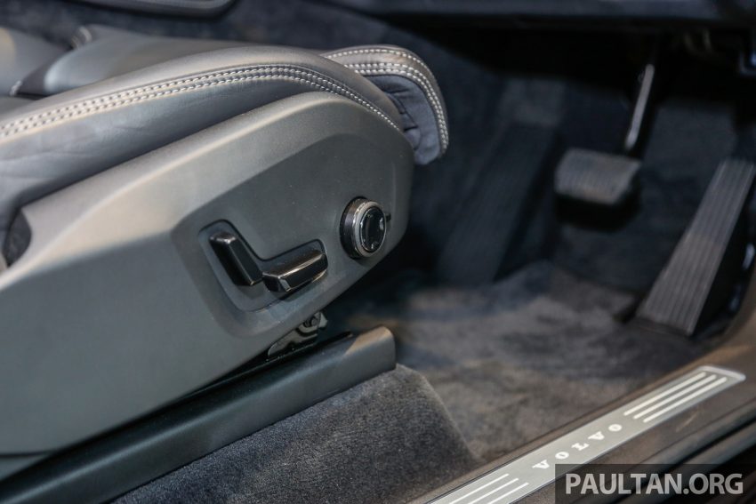 Volvo XC90 推出各种专属外观与内装套件，提升质感。 31952