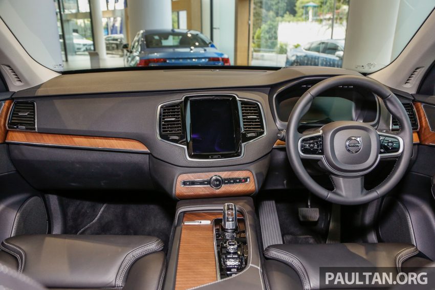 Volvo XC90 推出各种专属外观与内装套件，提升质感。 31937