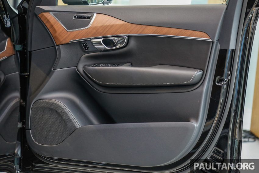 Volvo XC90 推出各种专属外观与内装套件，提升质感。 31955