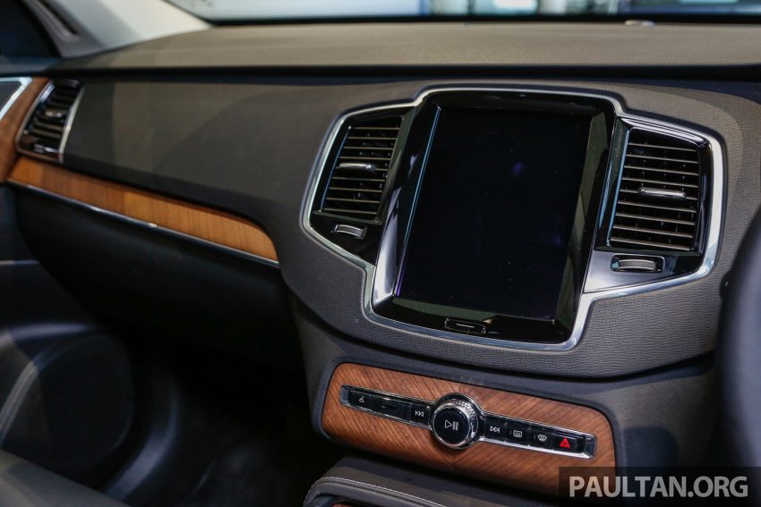 Volvo XC90 推出各种专属外观与内装套件，提升质感。 31940