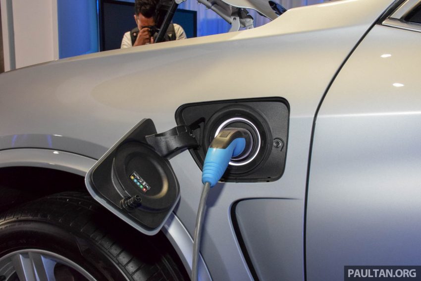 BMW iPerformance 油电车型，在我国占据高比例销量。 36519