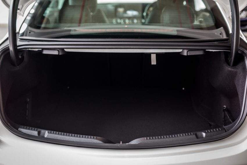 Mercedes-Benz E-Class Coupé 上市，售价RM436K起。 37060
