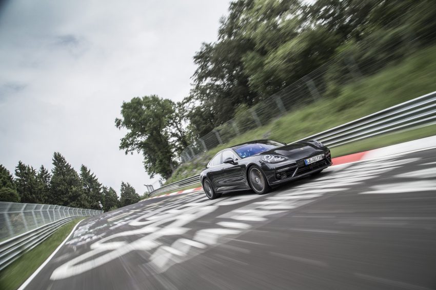 本地发布 Porshce Panamera Turbo，搭载V8涡轮增压引擎，505匹马力，0-100km/h加速3.6秒，售价从155万起！ 35518