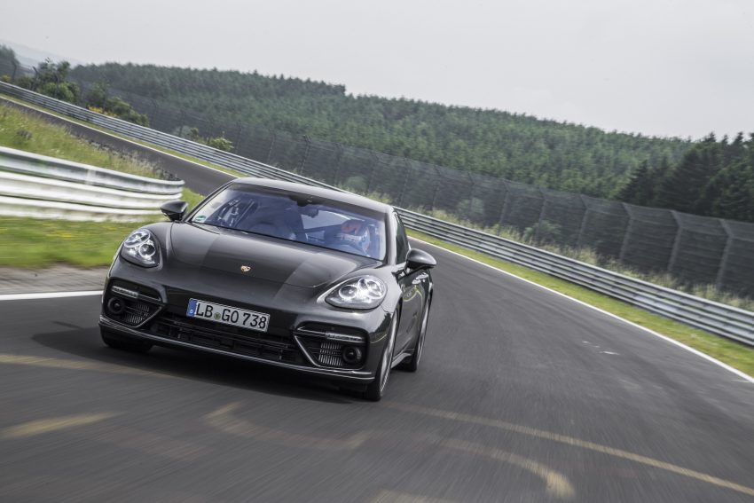 本地发布 Porshce Panamera Turbo，搭载V8涡轮增压引擎，505匹马力，0-100km/h加速3.6秒，售价从155万起！ 35521