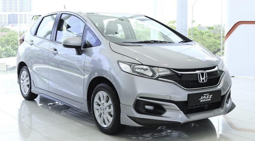 全新 Honda Jazz Hybrid 开始交车，车主获赠免费套件。 36995