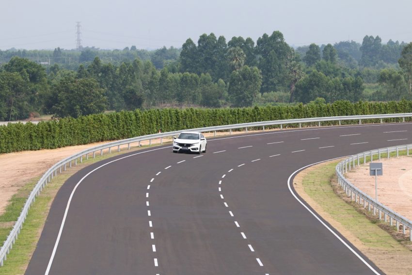 Honda 东南亚首个综合汽车及摩托的测试跑道正式启用。 36527