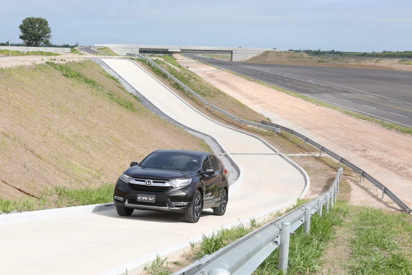 Honda 东南亚首个综合汽车及摩托的测试跑道正式启用。 36533