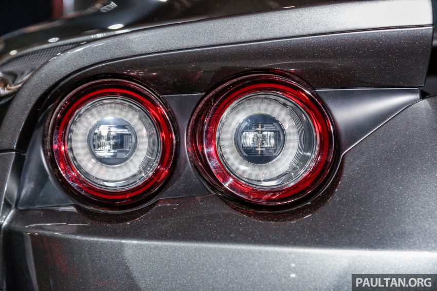 Ferrari 812 Superfast 本地发布, 基本款税前售价157万！ 40197